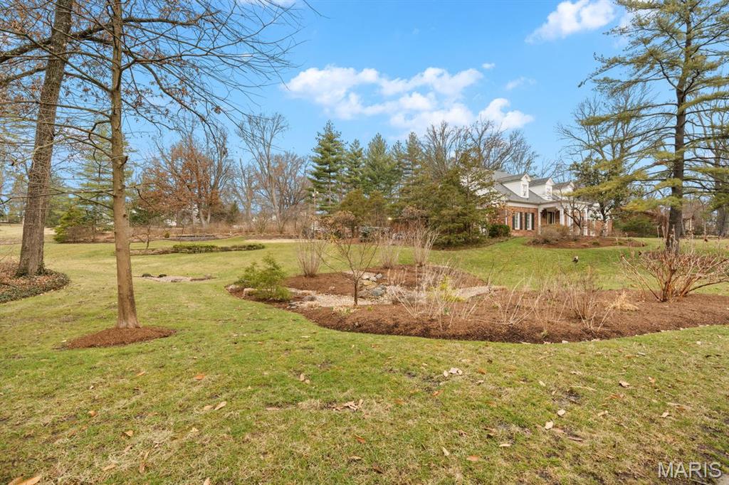 1691 Frontenac Woods Lane