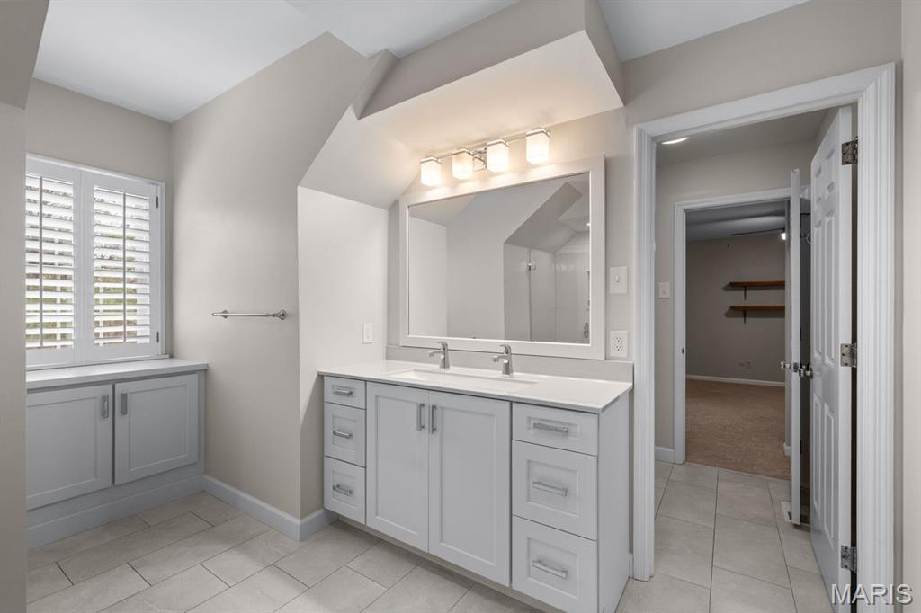 1691 Frontenac Woods Lane