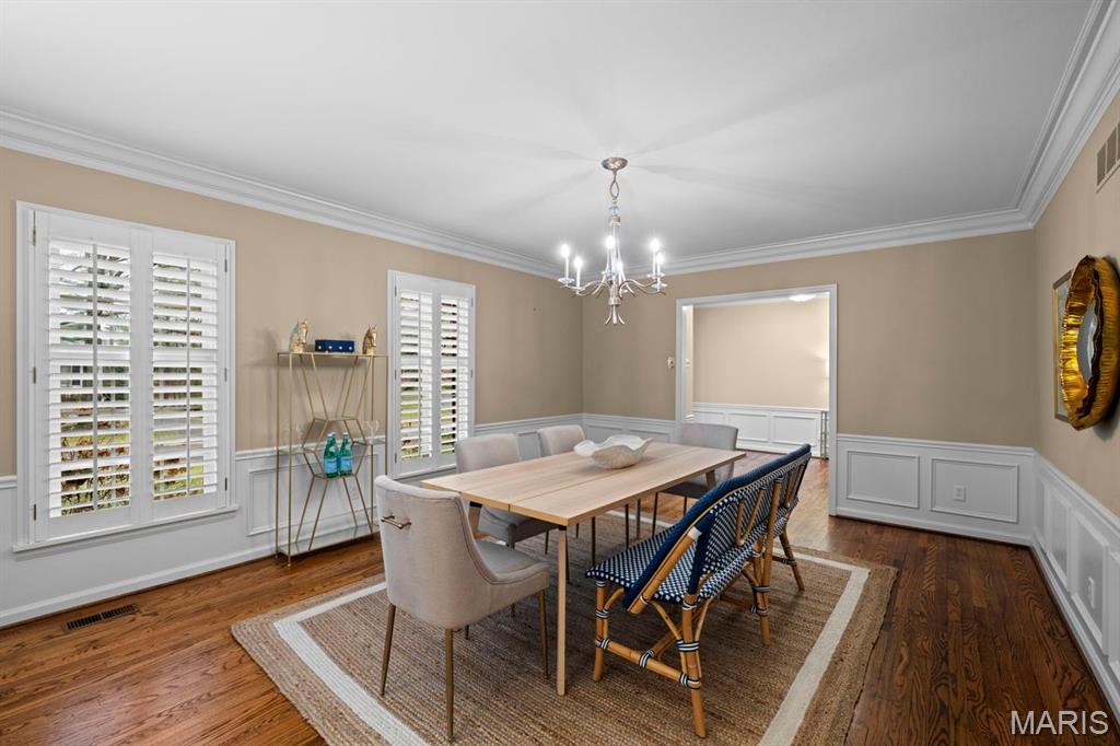 1691 Frontenac Woods Lane