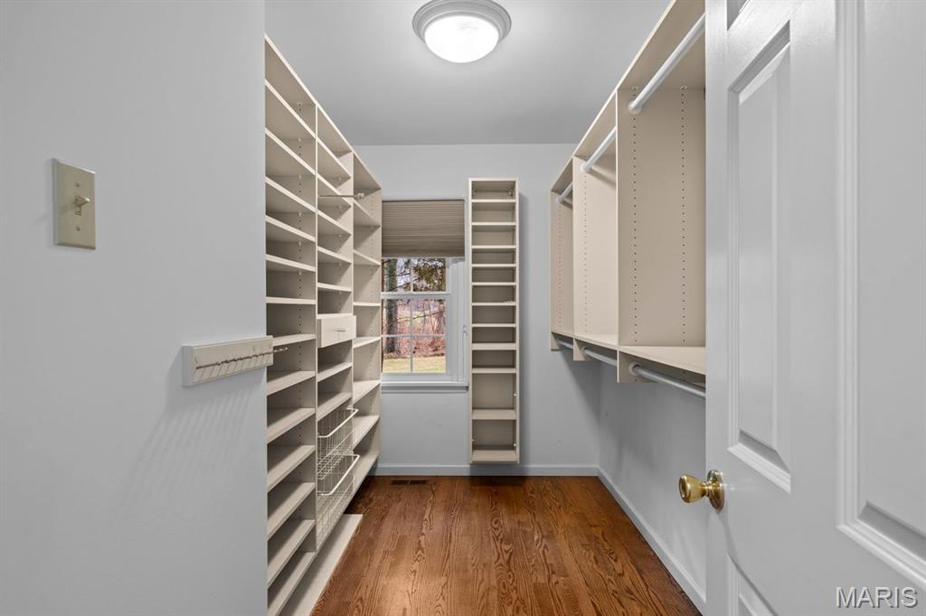 1691 Frontenac Woods Lane