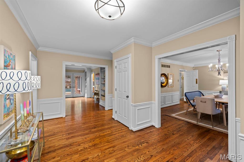 1691 Frontenac Woods Lane