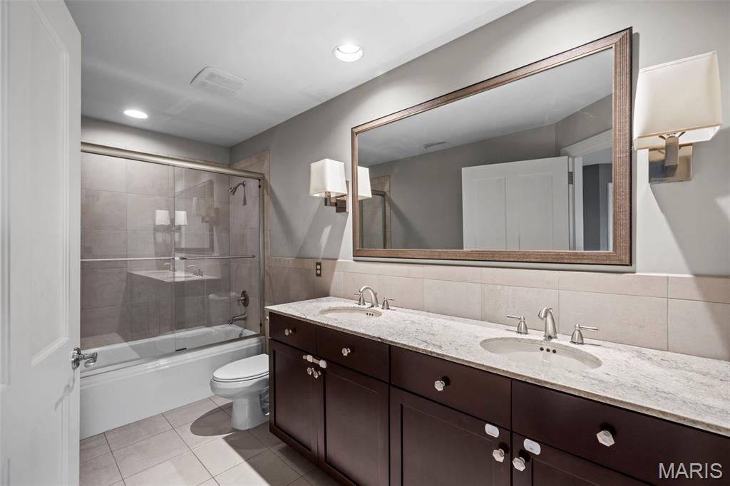 17 Bridle Ridge Lane