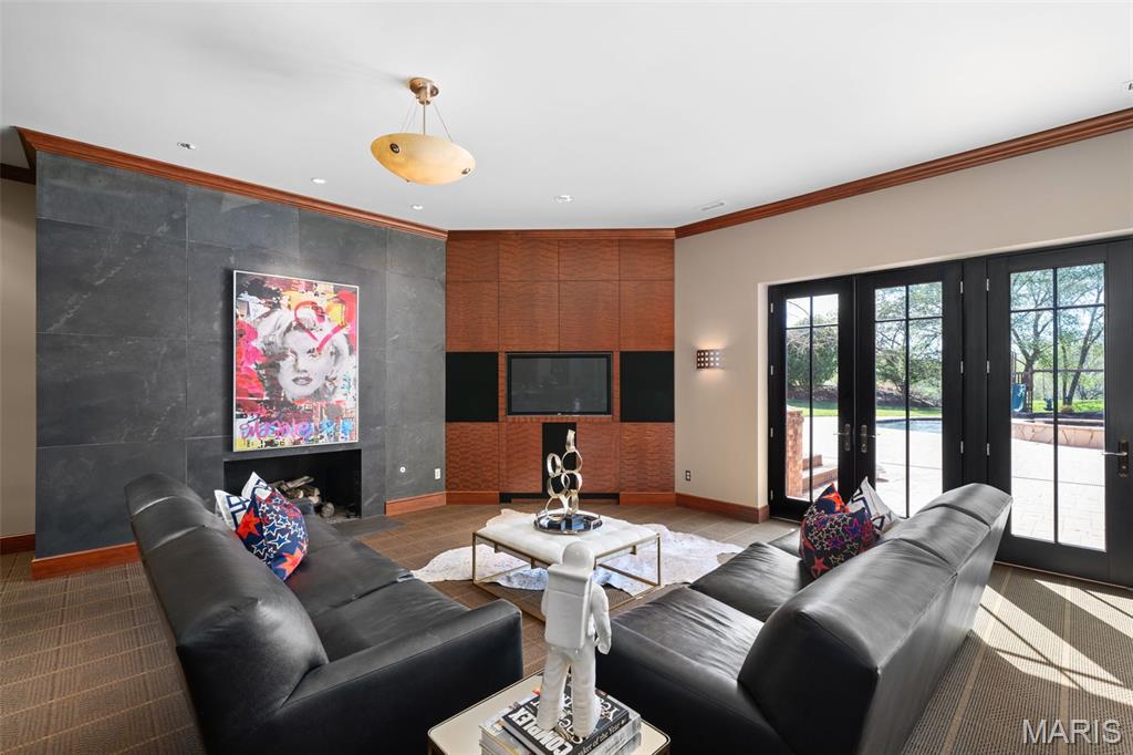 17 Bridle Ridge Lane