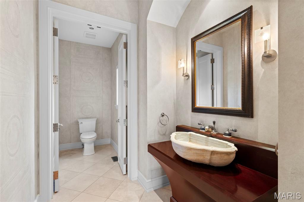 17 Bridle Ridge Lane