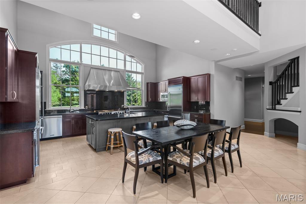 17 Bridle Ridge Lane