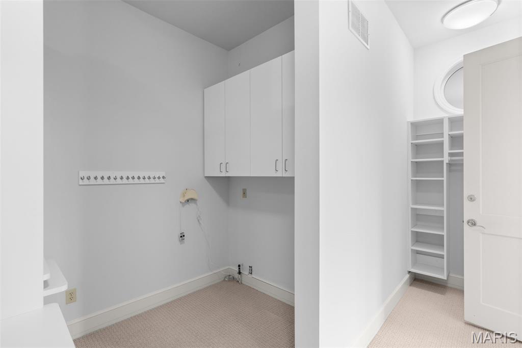 17 Bridle Ridge Lane