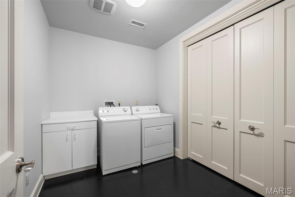 17 Bridle Ridge Lane