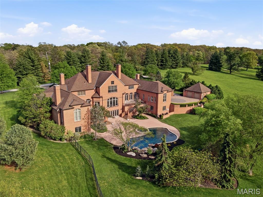 17 Bridle Ridge Lane