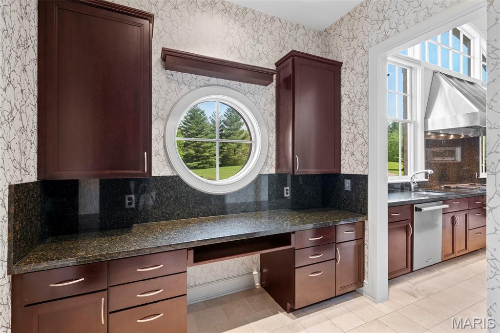 17 Bridle Ridge Lane