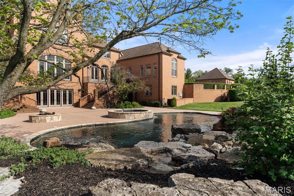 17 Bridle Ridge Lane