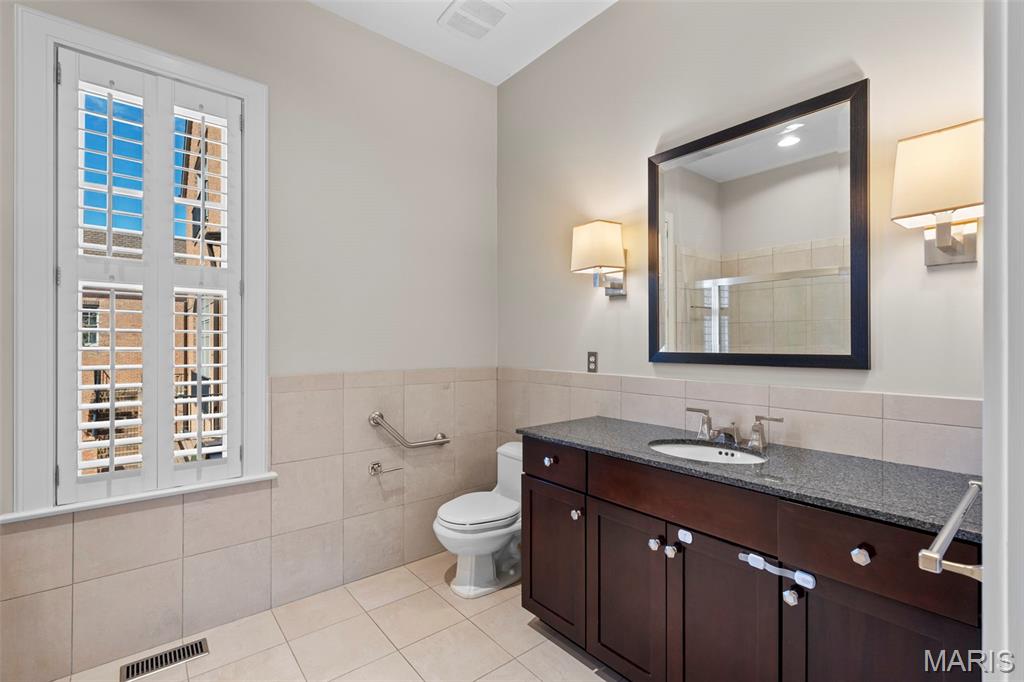 17 Bridle Ridge Lane