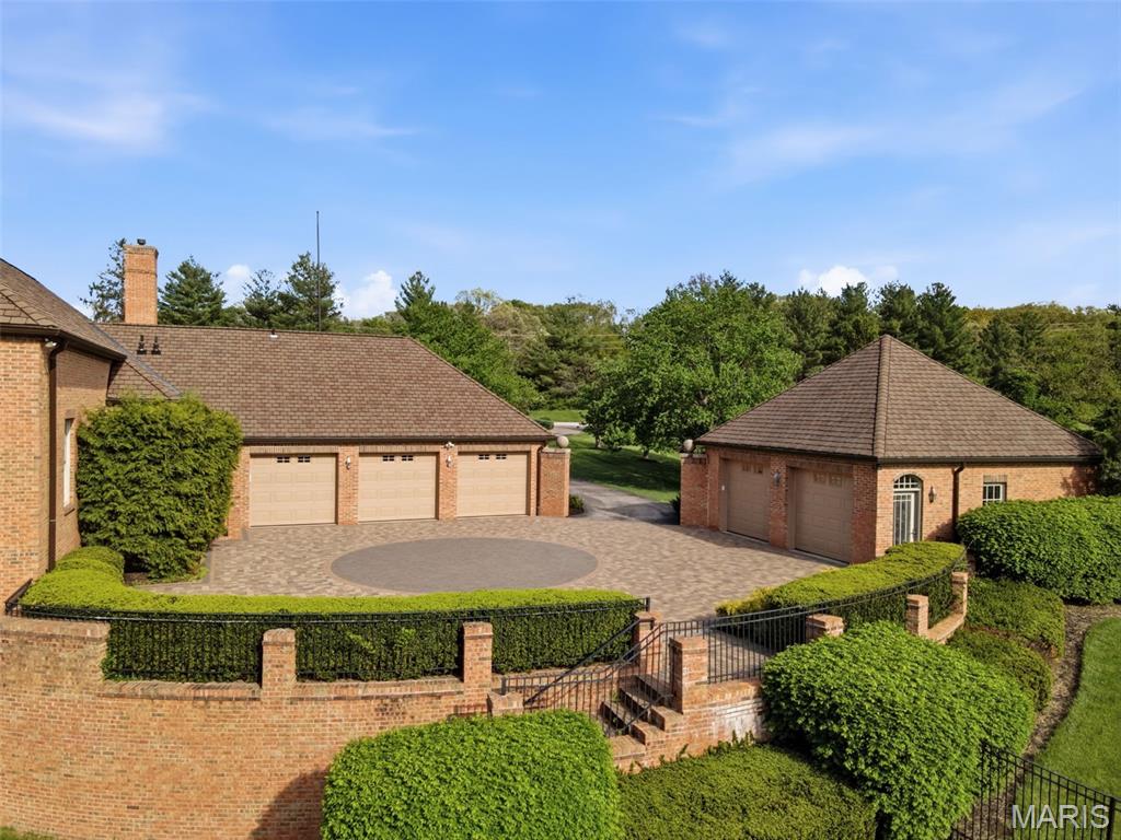 17 Bridle Ridge Lane