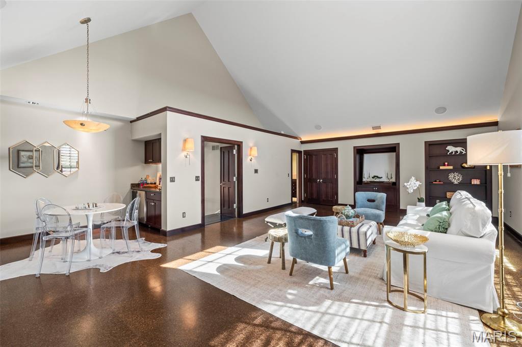 17 Bridle Ridge Lane