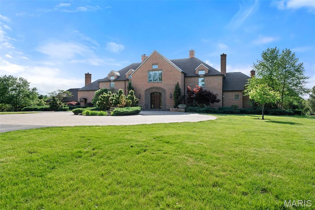 17 Bridle Ridge Lane