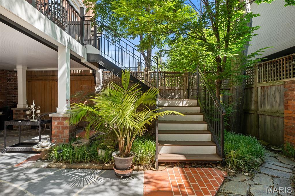 166 N Central Avenue