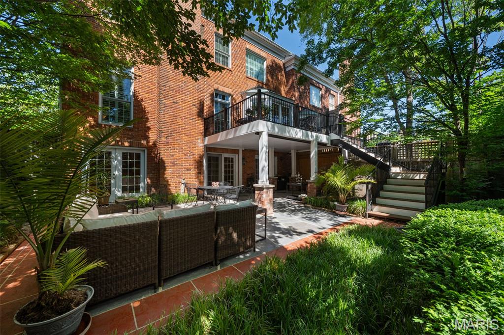 166 N Central Avenue