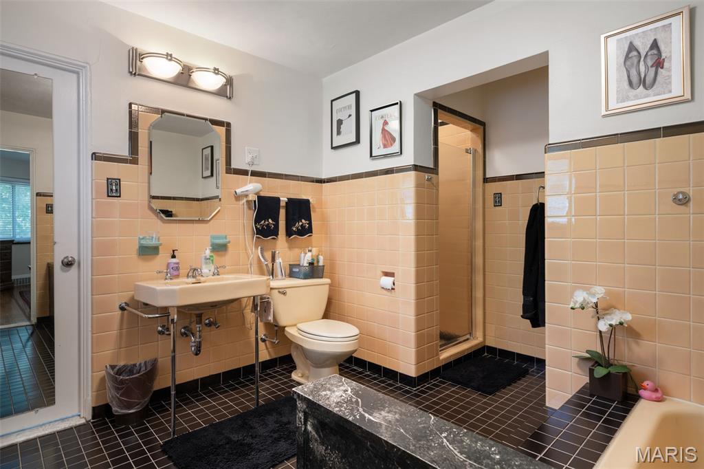 69 Bellerive Acres