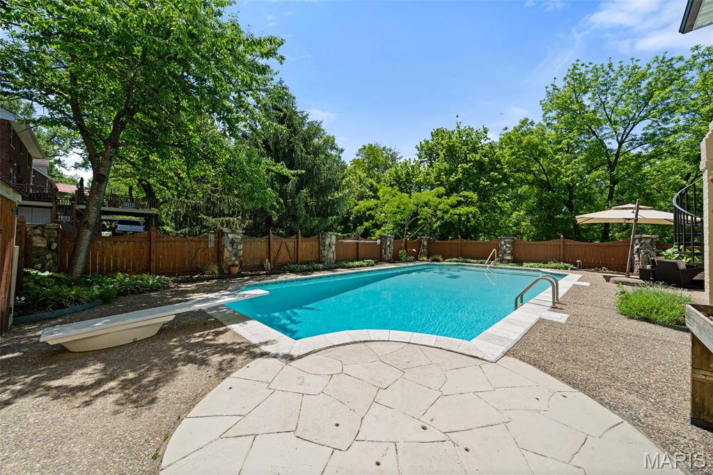 69 Bellerive Acres