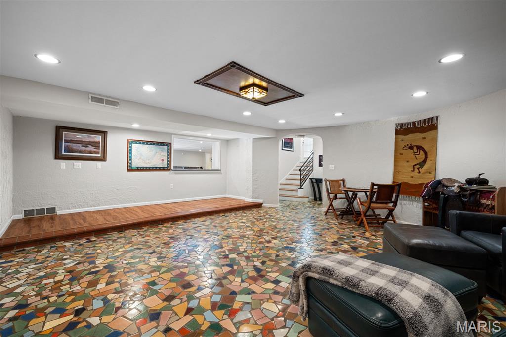 69 Bellerive Acres