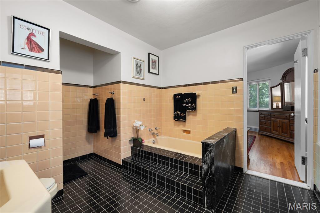 69 Bellerive Acres