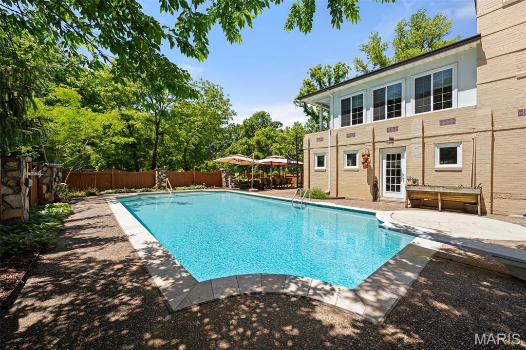 69 Bellerive Acres