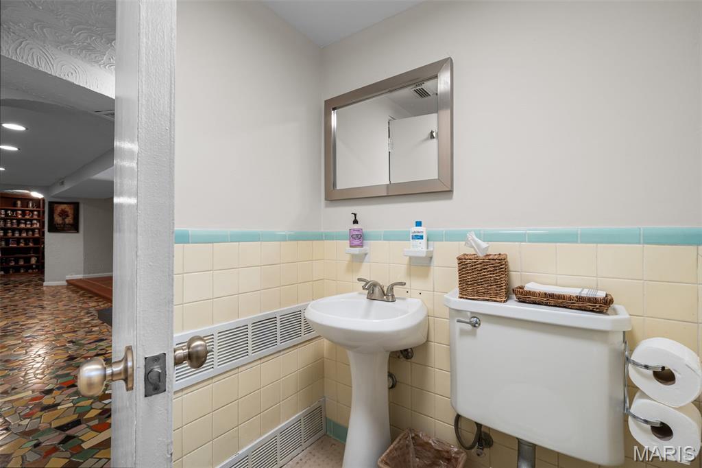 69 Bellerive Acres