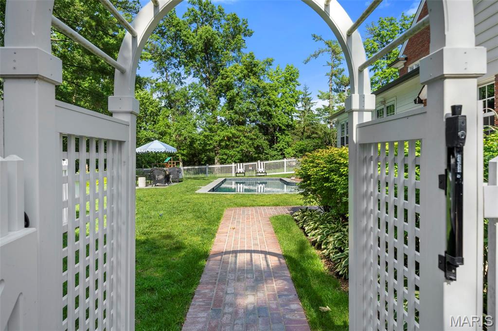 5 Ridgewood Street
