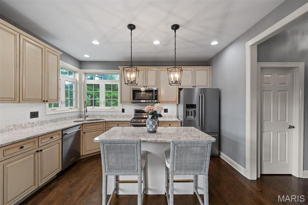 2159 Oak Drive