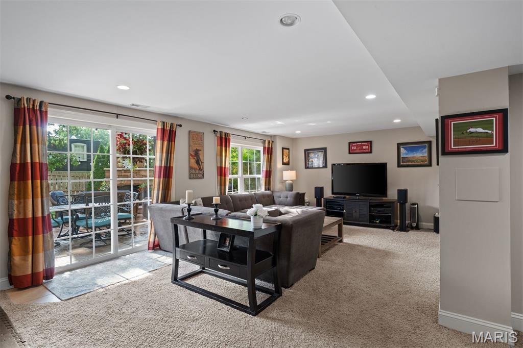 2159 Oak Drive