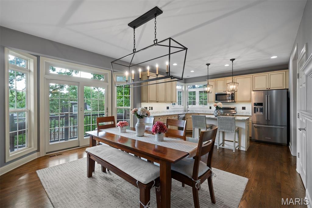 2159 Oak Drive