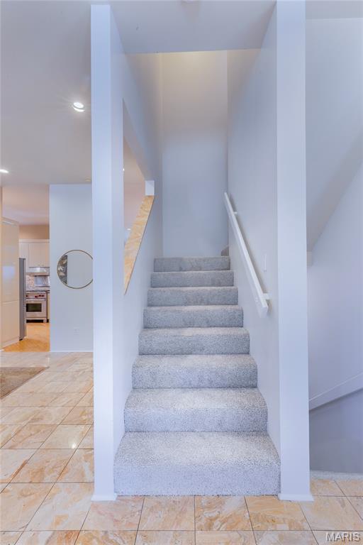 7718 Walinca Terrace