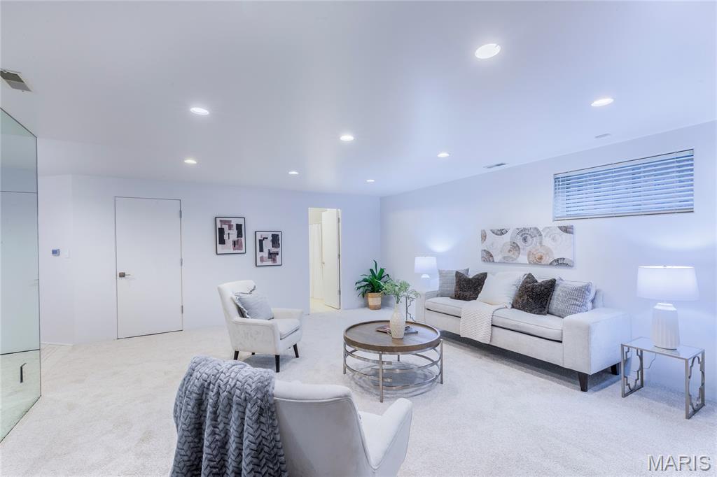 7718 Walinca Terrace