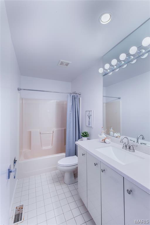 7718 Walinca Terrace