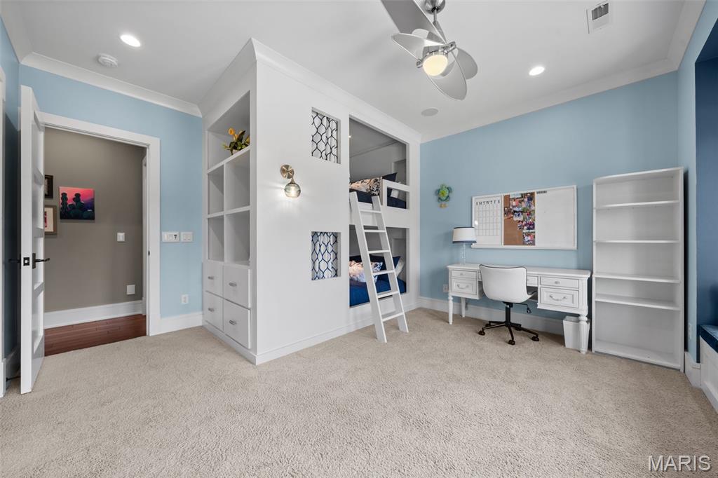 10 Sackston Woods Lane