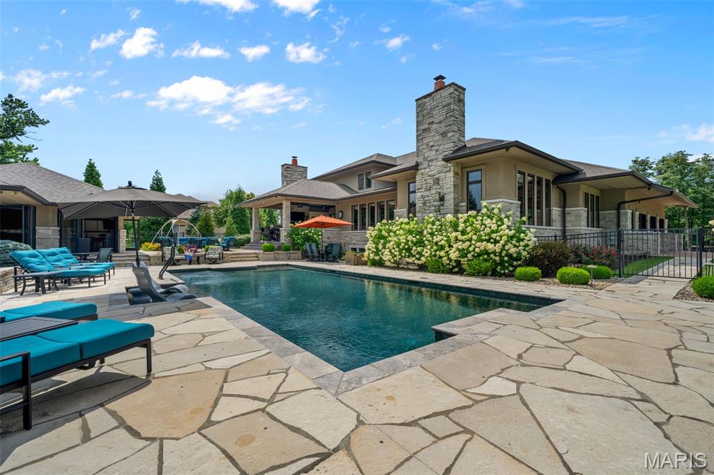10 Sackston Woods Lane