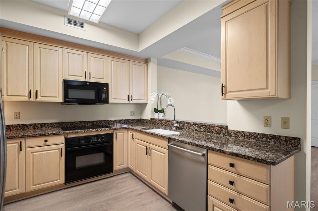 750 S Hanley Road Unit: 430