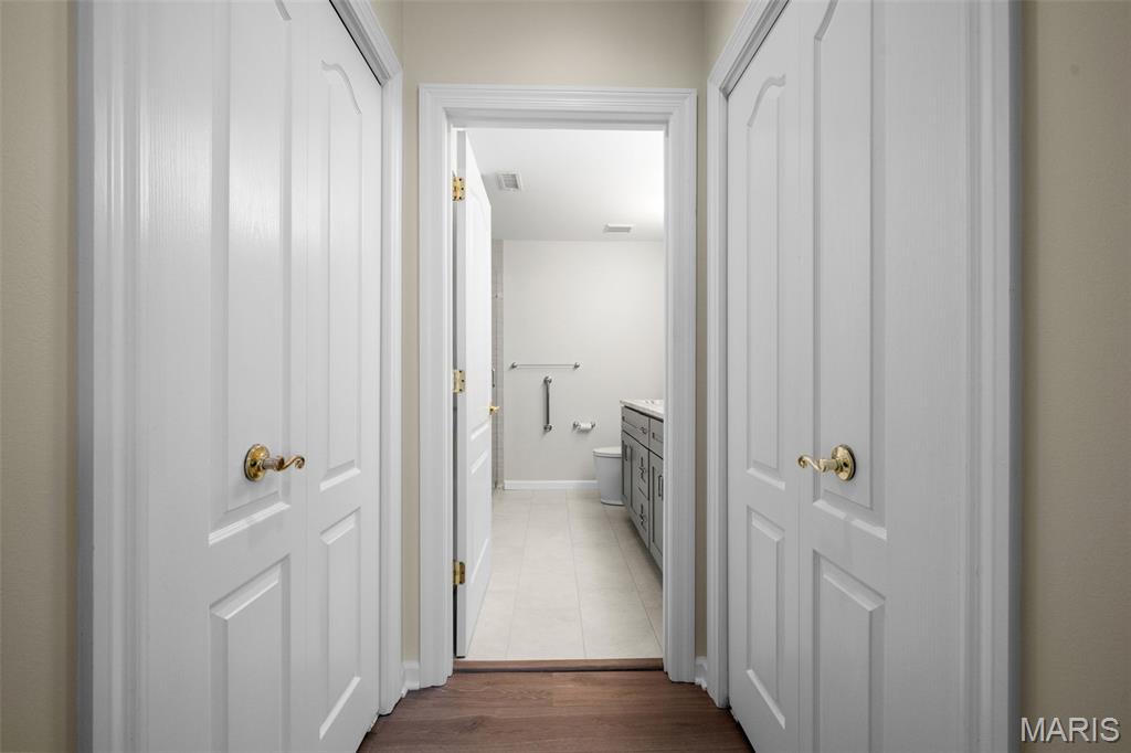 750 S Hanley Road Unit: 430