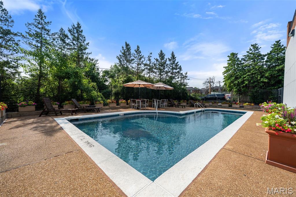 750 S Hanley Road Unit: 430
