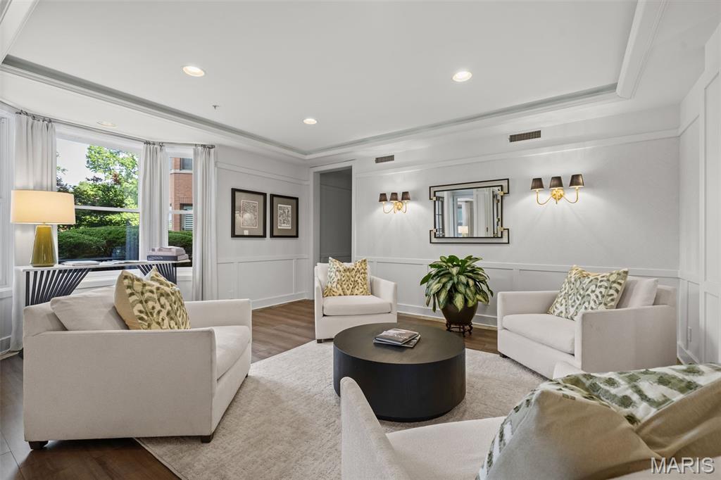750 S Hanley Road Unit: 430
