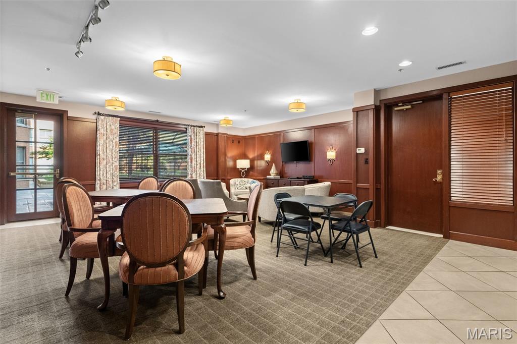 750 S Hanley Road Unit: 430