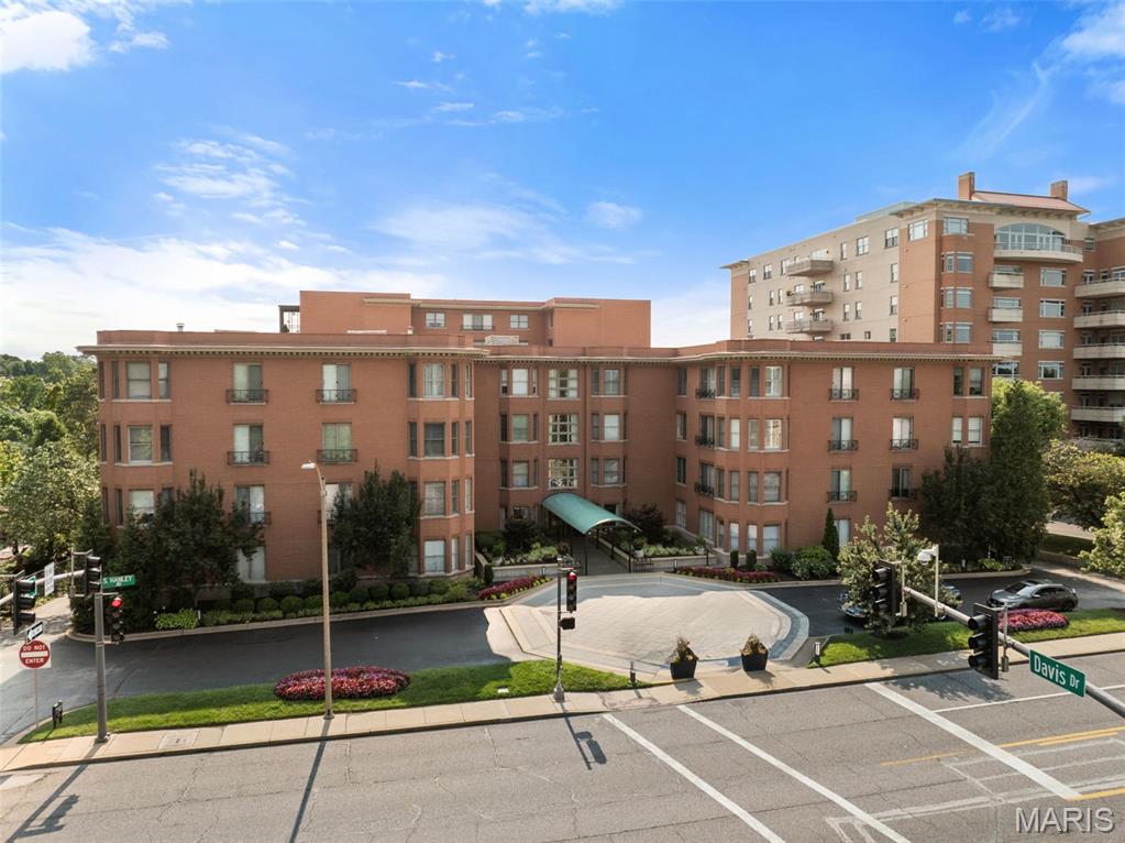 750 S Hanley Road Unit: 430