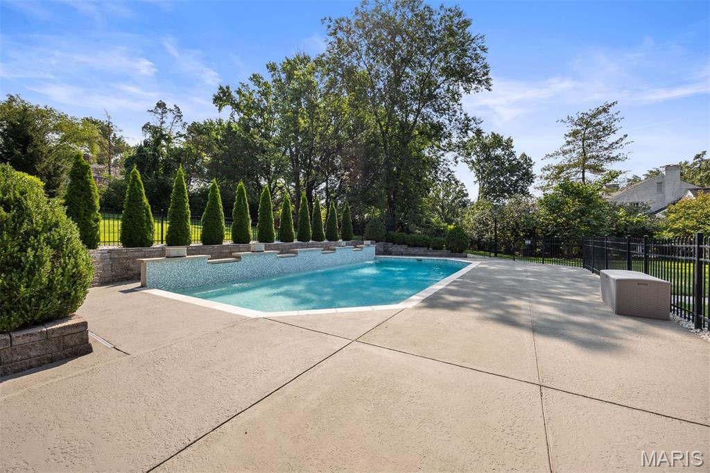 25 Berkshire Drive