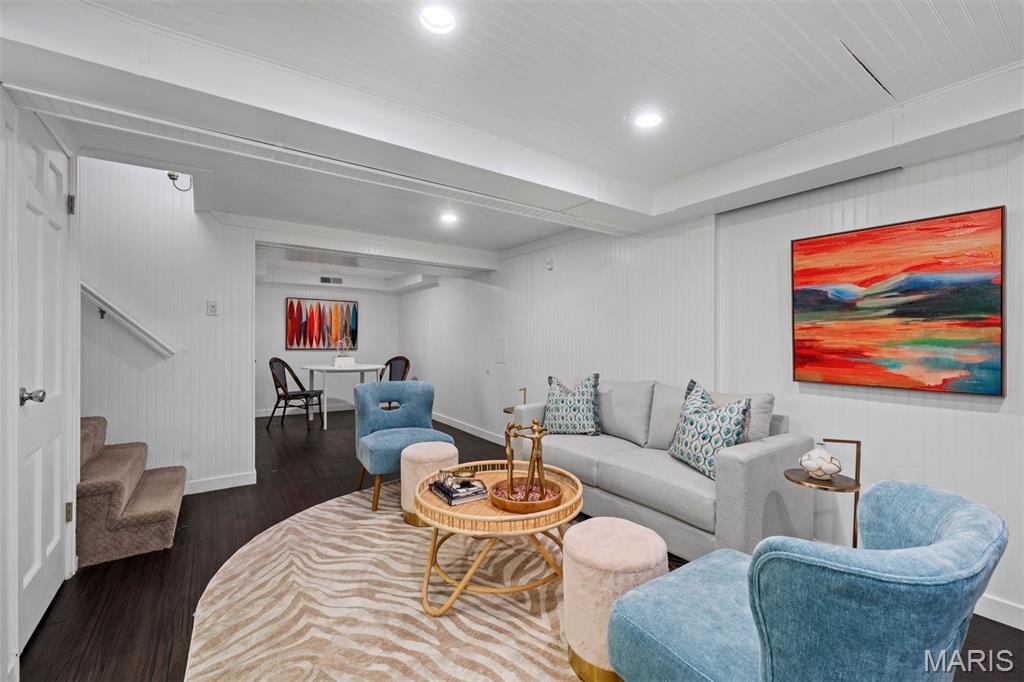 422 Mission Court