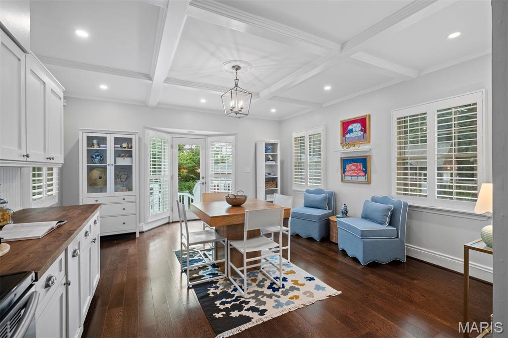 422 Mission Court