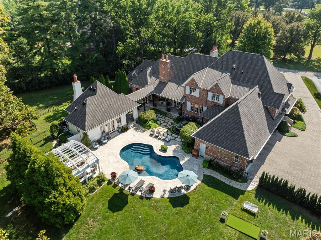 10 Ridgecreek