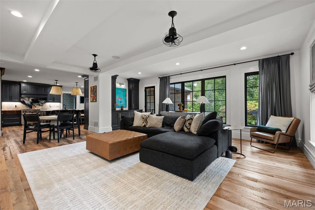 1353 Green Tree Lane