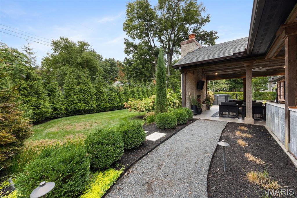 1353 Green Tree Lane