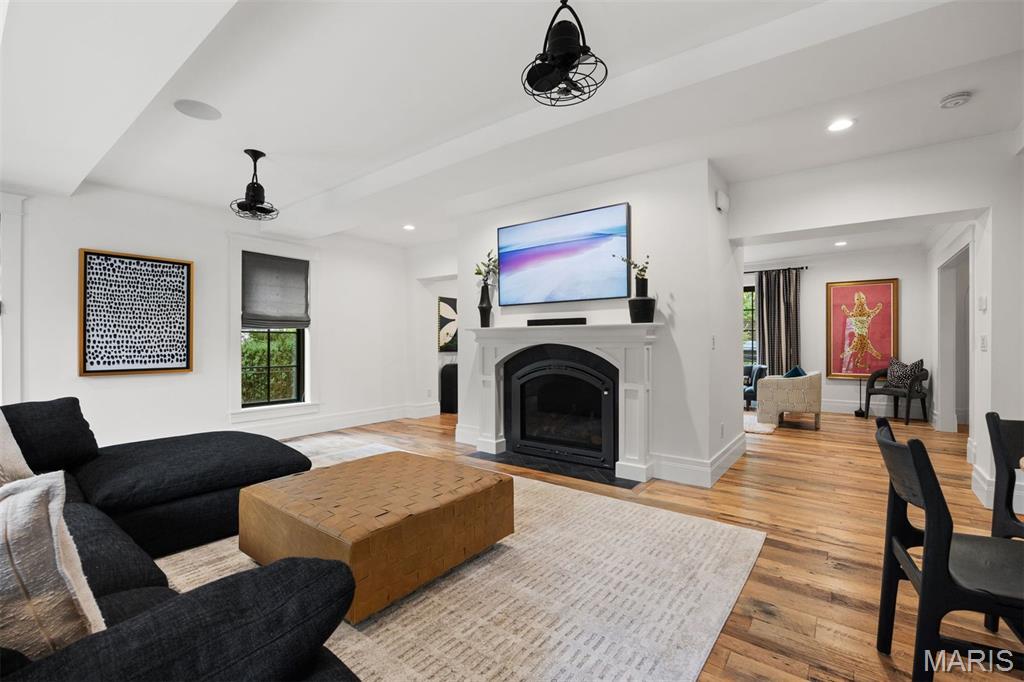 1353 Green Tree Lane