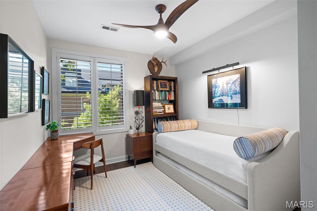 40 Brighton Way Unit: 2S
