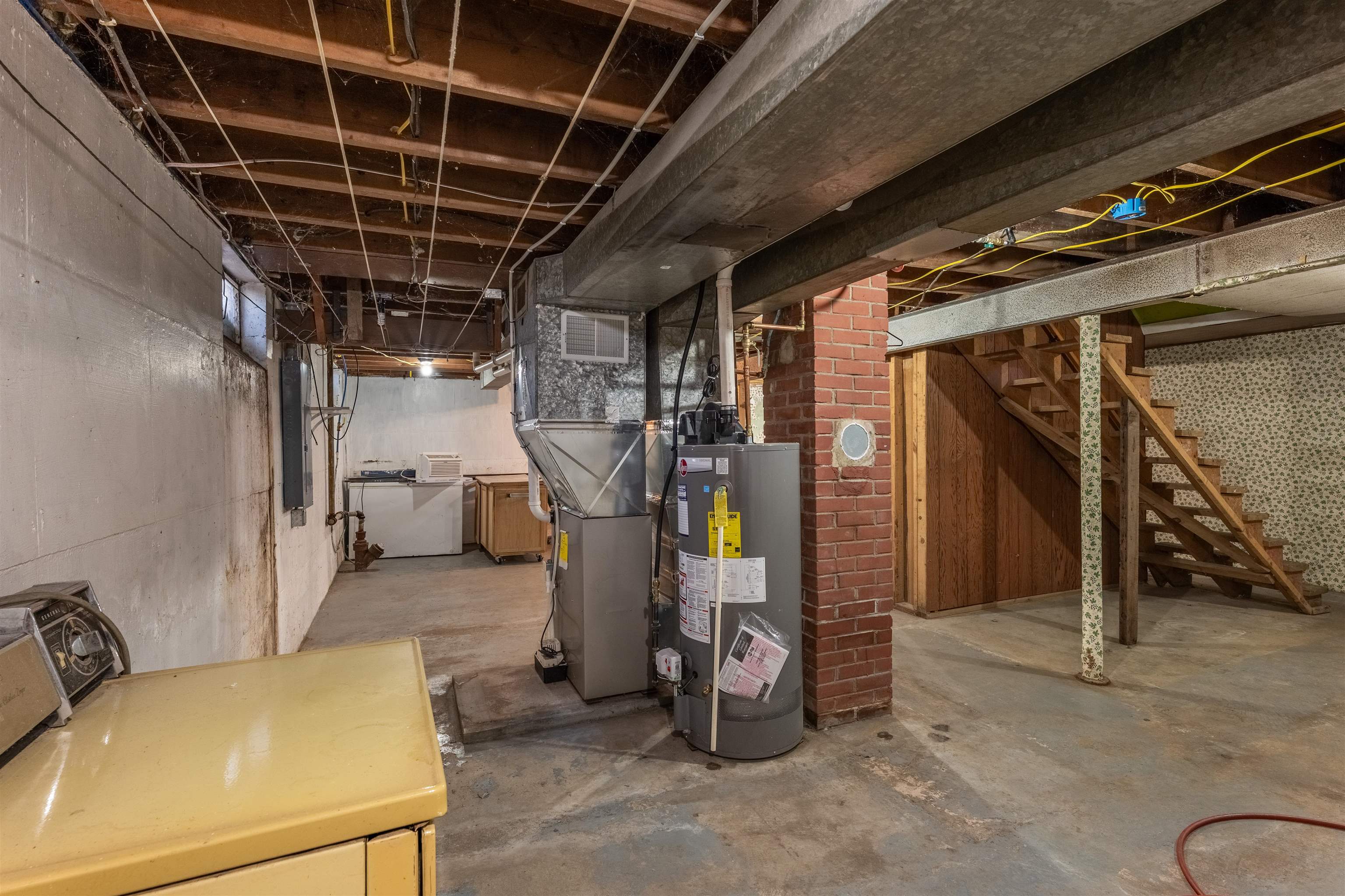 218 N 3RD AVENUE
